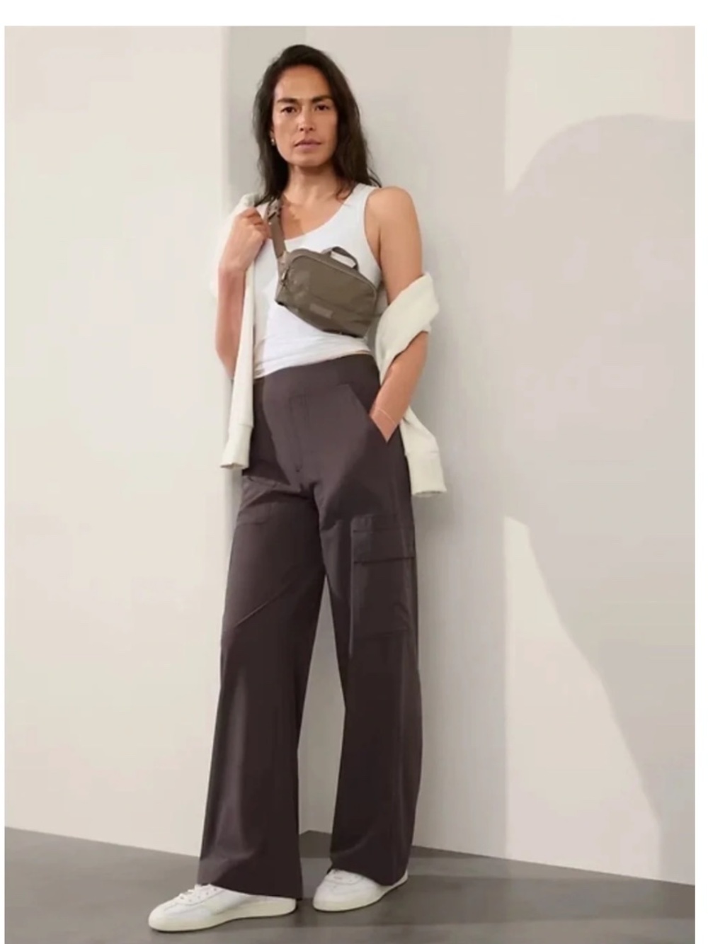 Athleta Brooklyn Heights High Rise Cargo Pants in Shale Brown Sz 6P